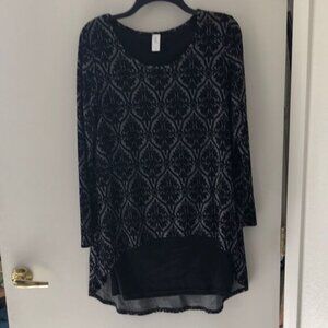 Vfish Long Sleeve Hi low dress size S gently used